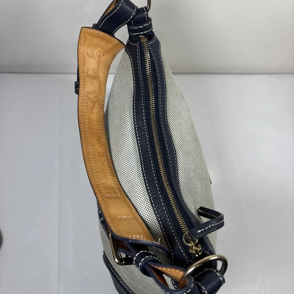 Dooney & Bourke Cream Navy Purse Hobo Shoulder Bag Canvas Classic Preppy 90s Y2K